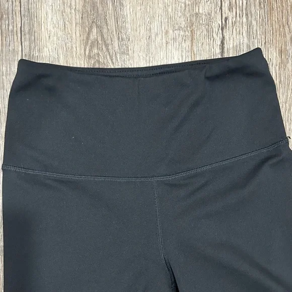Yogalicious Black High-Waisted Women’s Athletic Shorts Size Extra Small - Picture 7 of 7